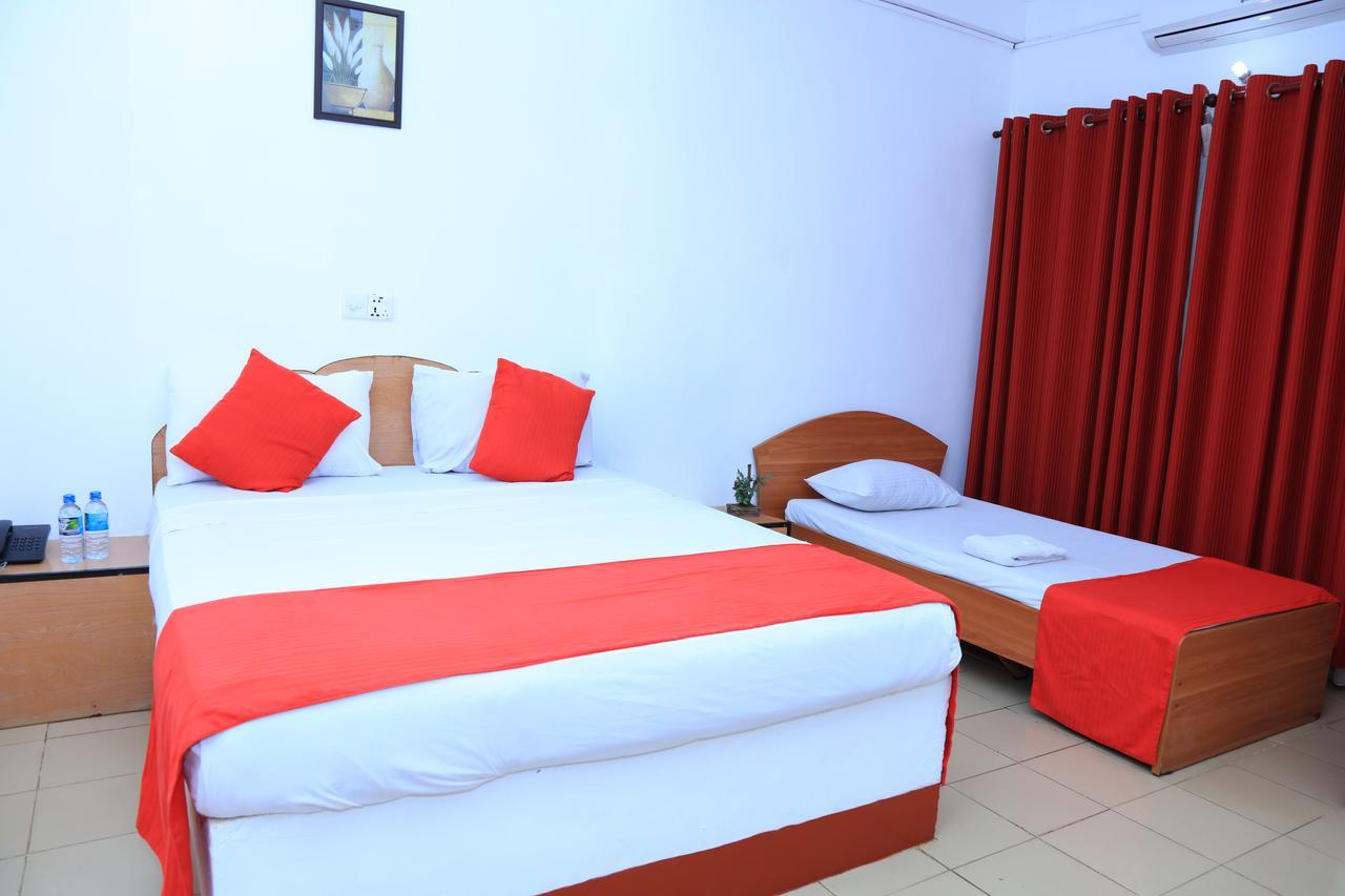 Hotel Nelly Vavuniya Exterior photo